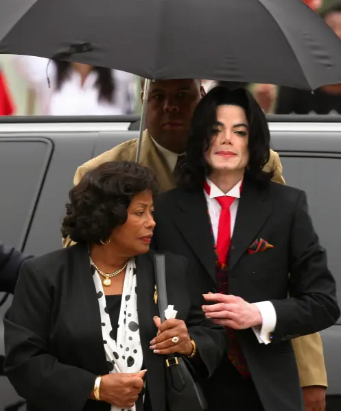 Michael Jackson accusers demand staggering $400 million in compensation || Mpforum
