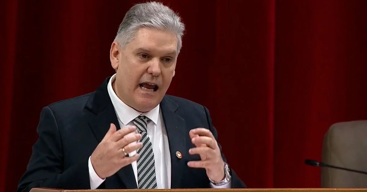 Cuba charges former Minister with espionage and other crimes || Mpforum