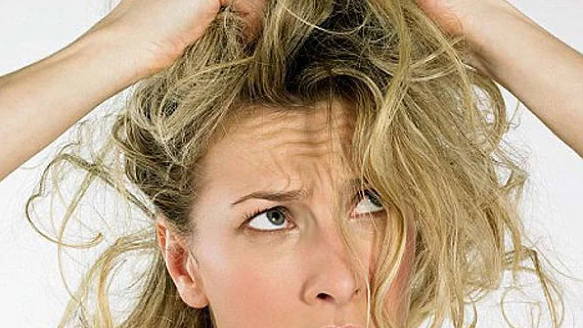5 ways to disguise a bad hair day. Time-saving hair hacks.